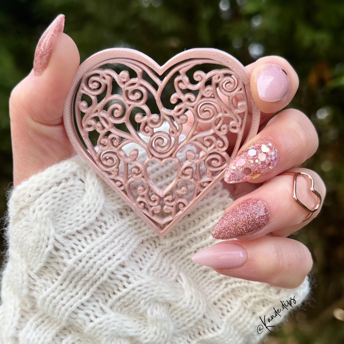 Filigree Heart - Cordoza Nail Supply