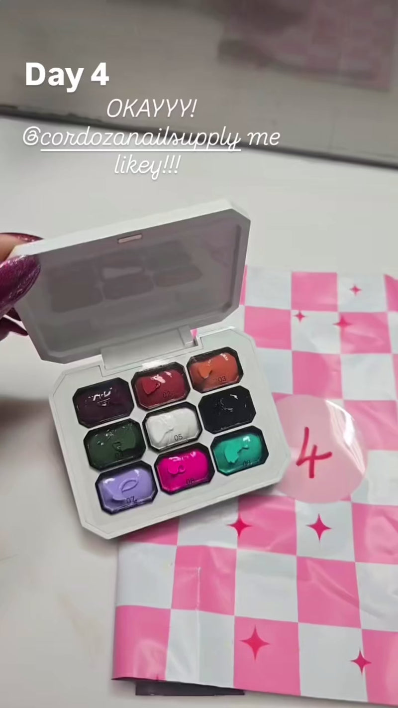DAY 4 GIFT - CREAM GEL PAINT PALETTE - CC EXTRA'S.
